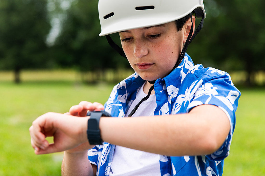 How Kids Can Call 911 or use SOS Smartwatch Button